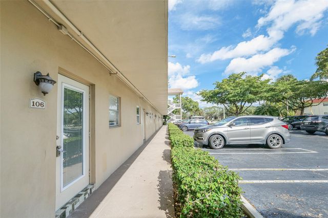3431 NW 50th Ave 106, Lauderdale Lakes, FL 33319