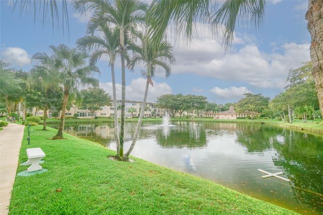 3431 NW 50th Ave 106, Lauderdale Lakes, FL 33319