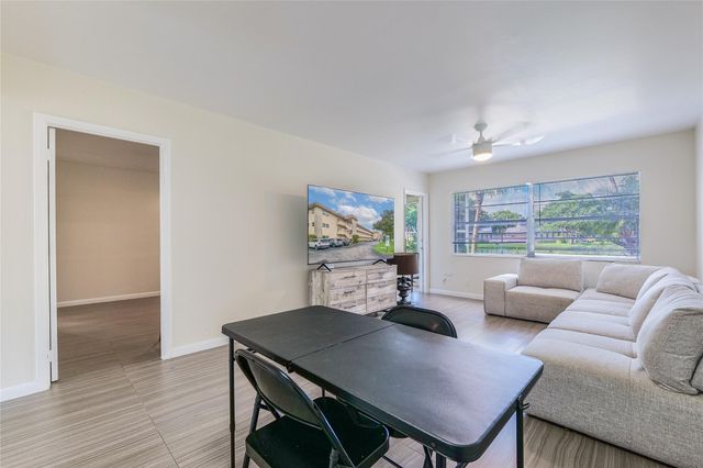 3431 NW 50th Ave 106, Lauderdale Lakes, FL 33319