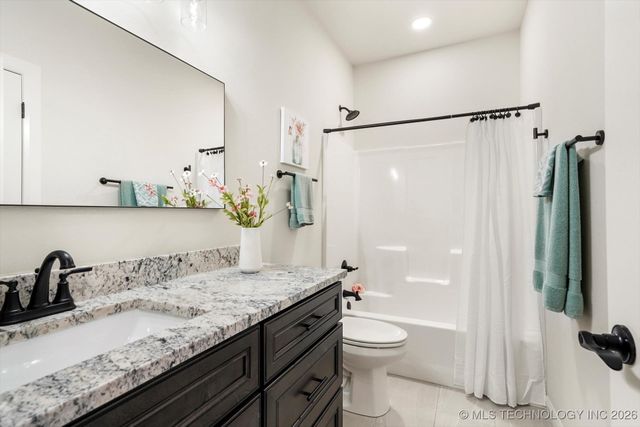 339 W Hickory Street, Coweta, OK 74429