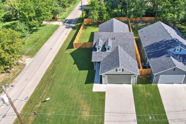 339 W Hickory Street, Coweta, OK 74429