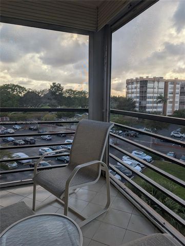 1000 E Saint Charles Place 519, Pembroke Pines, FL 33026