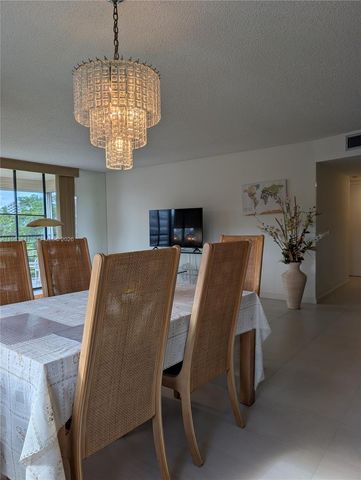 1000 E Saint Charles Place 519, Pembroke Pines, FL 33026