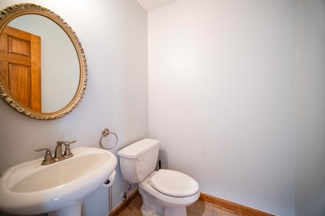 13376 Hawthorne Court, Demotte, IN 46310