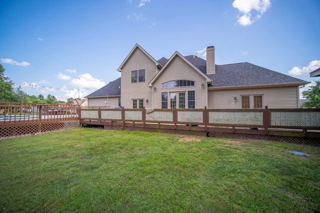 13376 Hawthorne Court, Demotte, IN 46310