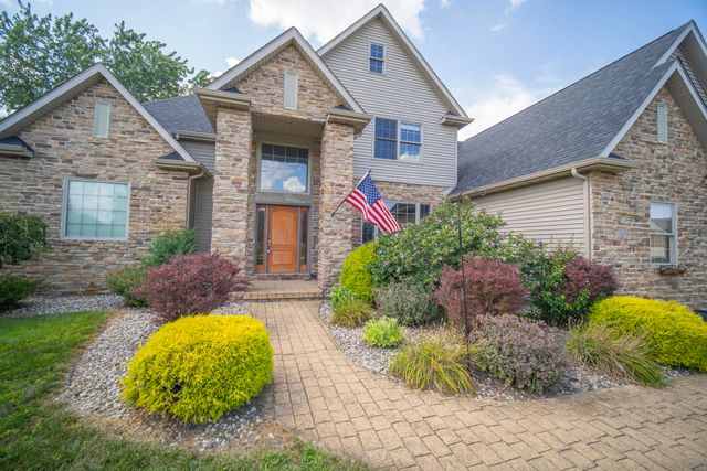 13376 Hawthorne Court, Demotte, IN 46310