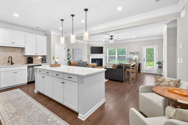 2113 Buford Town Drive, Buford, GA 30518