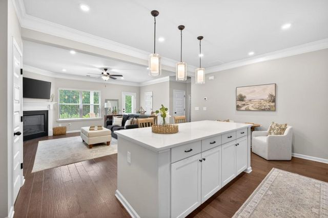 2113 Buford Town Drive, Buford, GA 30518