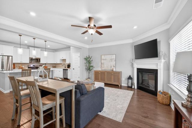 2113 Buford Town Drive, Buford, GA 30518