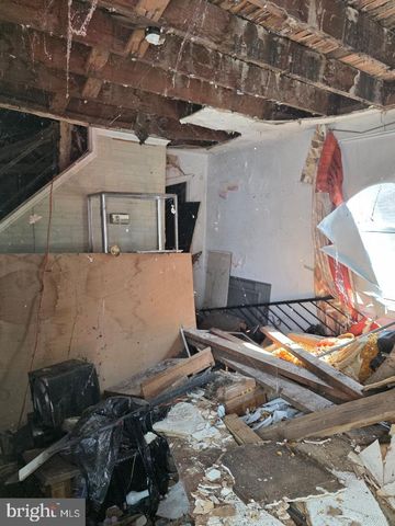 2831 ROUND RD, Baltimore, MD 21225