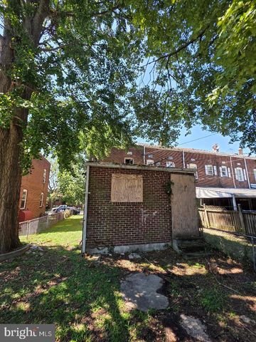 2831 ROUND RD, Baltimore, MD 21225