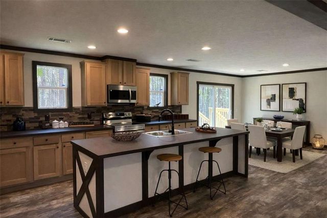 132 Lakeshore Drive, Eatonton, GA 31024