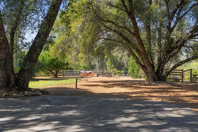 4620 Dry Creek, Rescue, CA 95672