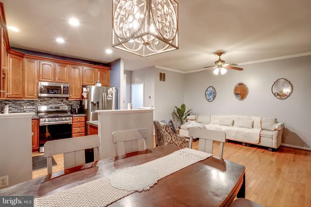 8 PEPPERMINT DR, Lumberton, NJ 08048