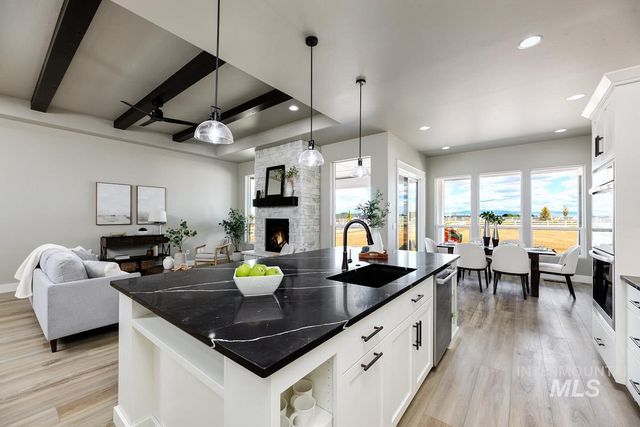 24860 Farm Dale Ave, Caldwell, ID 83607