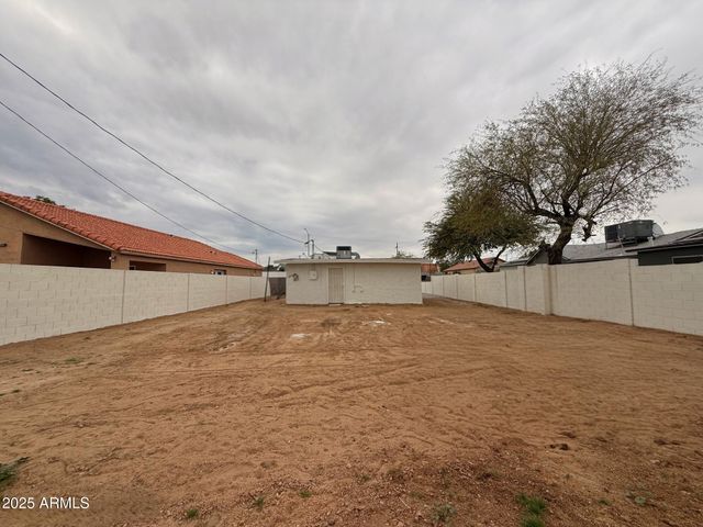 237 S 7TH Street, Avondale, AZ 85323