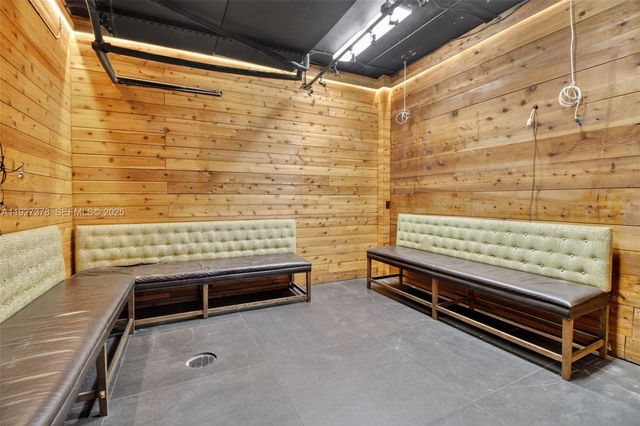 1216 Washington AVE, Miami Beach, FL 33139