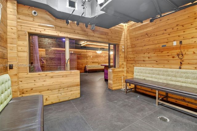 1216 Washington AVE, Miami Beach, FL 33139