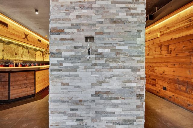 1216 Washington AVE, Miami Beach, FL 33139