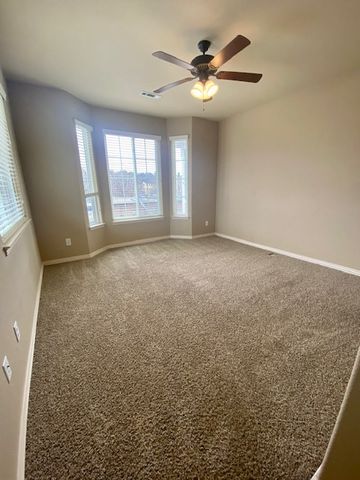 1047 N Leverett Avenue, Fayetteville, AR 72701