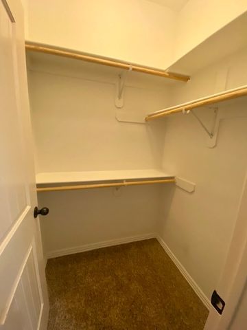 1047 N Leverett Avenue, Fayetteville, AR 72701