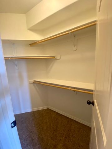 1047 N Leverett Avenue, Fayetteville, AR 72701