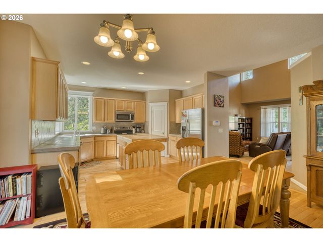 35140 ROBERTS Ln, St Helens, OR 97051