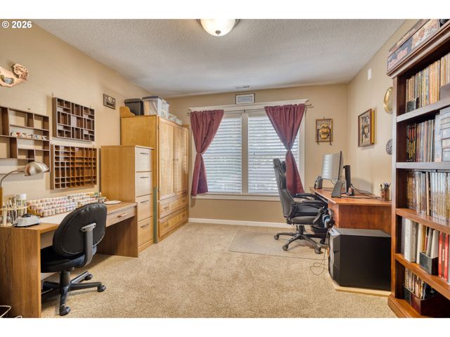 35140 ROBERTS Ln, St Helens, OR 97051