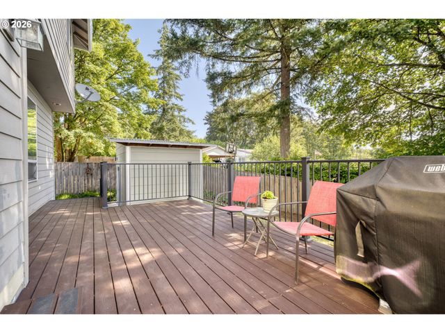 35140 ROBERTS Ln, St Helens, OR 97051