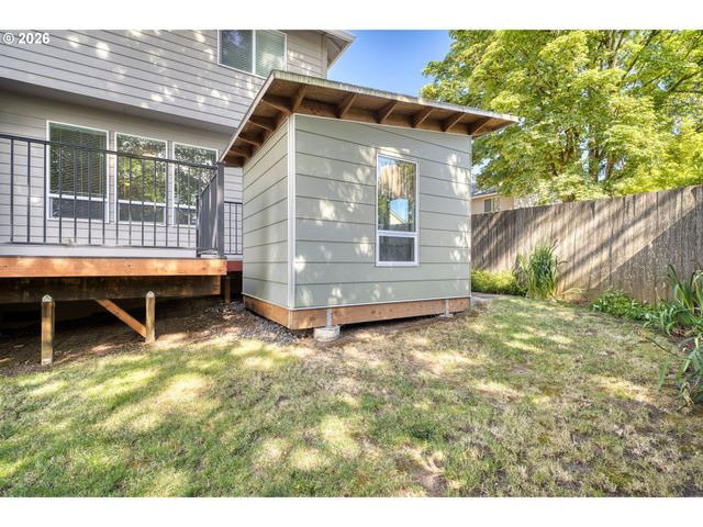 35140 ROBERTS Ln, St Helens, OR 97051