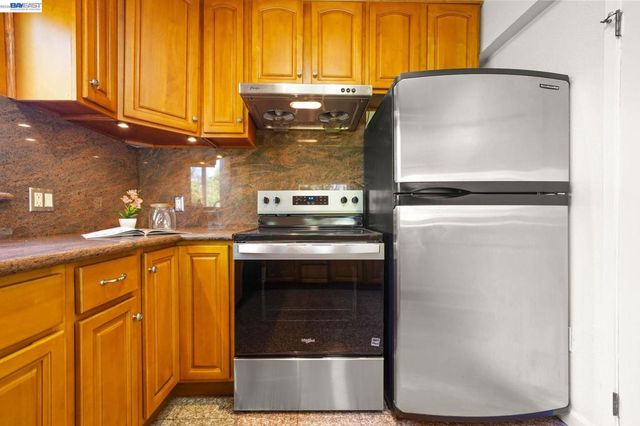40300 Grimmer Blvd, Fremont, CA 94538