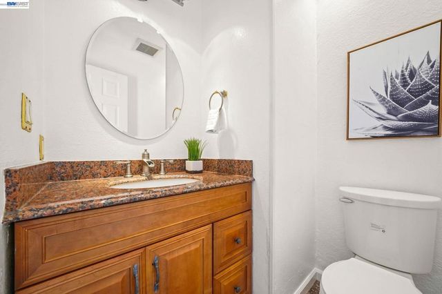 40300 Grimmer Blvd, Fremont, CA 94538