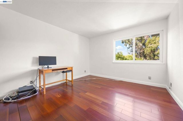 40300 Grimmer Blvd, Fremont, CA 94538