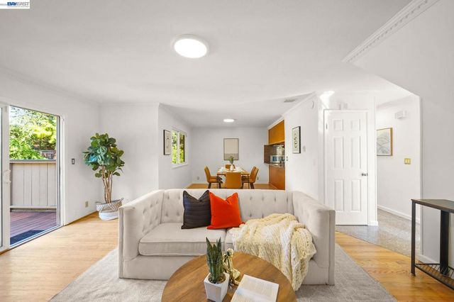 40300 Grimmer Blvd, Fremont, CA 94538