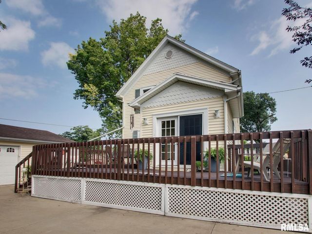 2048 LOCUST Street, Quincy, IL 62301