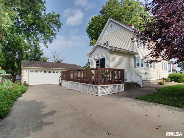 2048 LOCUST Street, Quincy, IL 62301