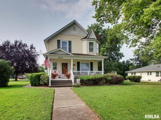 2048 LOCUST Street, Quincy, IL 62301