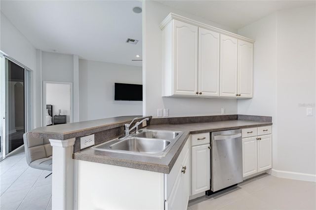 3804 BAYSHORE CIRCLE, Tavares, FL 32778