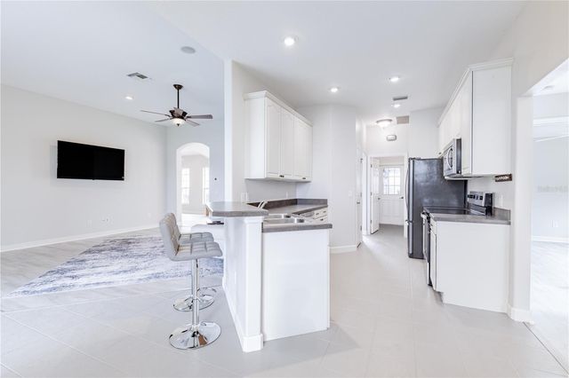 3804 BAYSHORE CIRCLE, Tavares, FL 32778