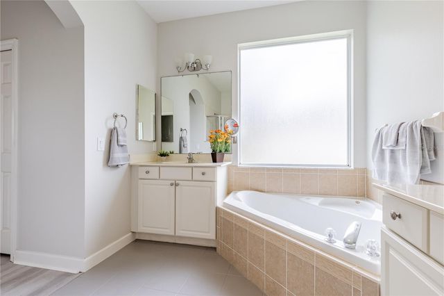 3804 BAYSHORE CIRCLE, Tavares, FL 32778