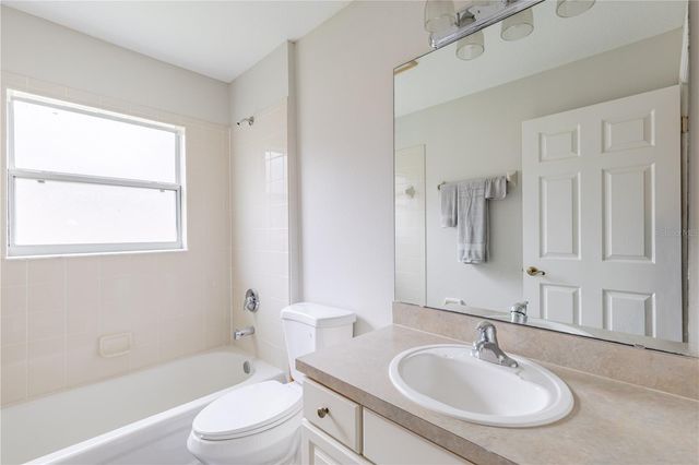 3804 BAYSHORE CIRCLE, Tavares, FL 32778