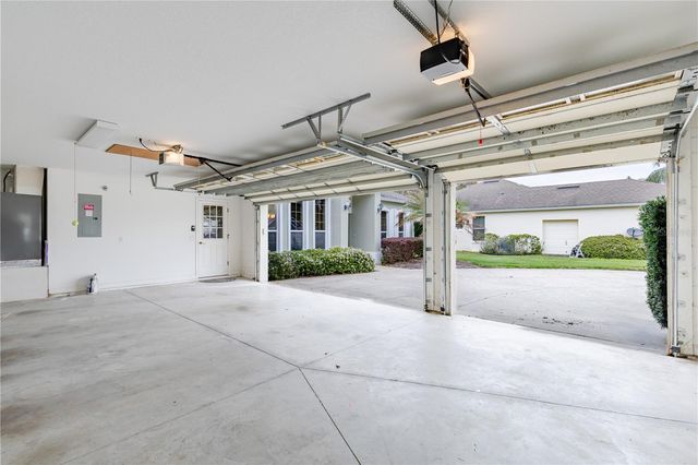 3804 BAYSHORE CIRCLE, Tavares, FL 32778