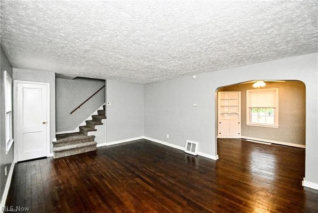 1699 Sunset Avenue, Akron, OH 44301