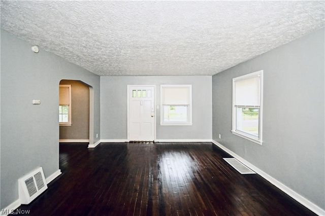 1699 Sunset Avenue, Akron, OH 44301