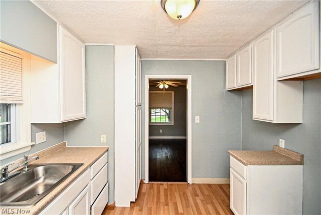 1699 Sunset Avenue, Akron, OH 44301