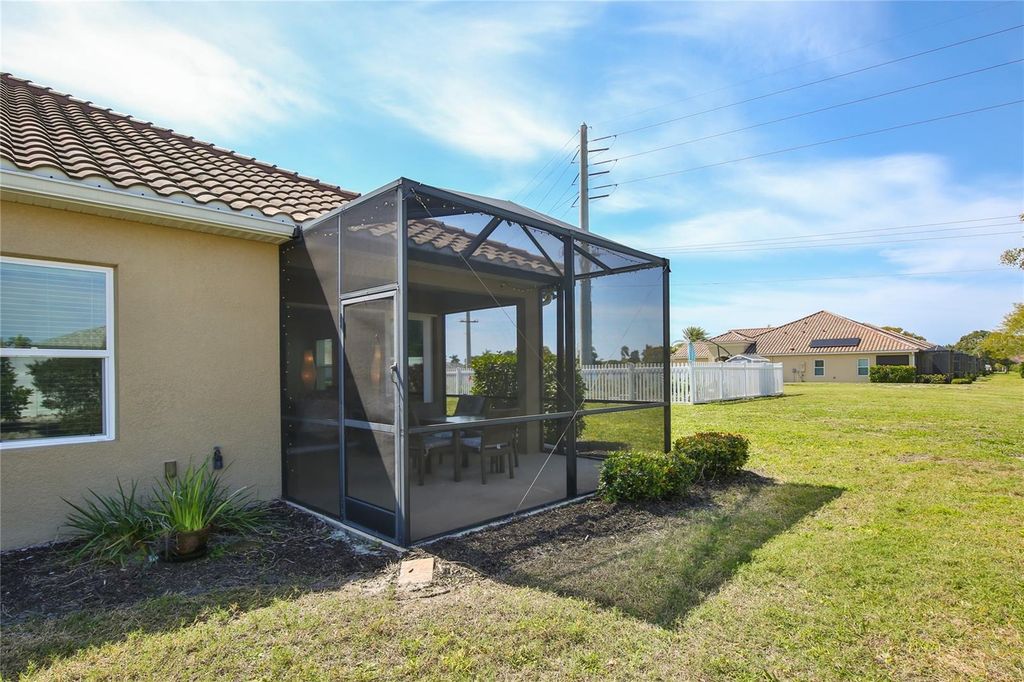 Image 18 of property listing at 7016 PLAYA BELLA DRIVE, Bradenton, FL 34209