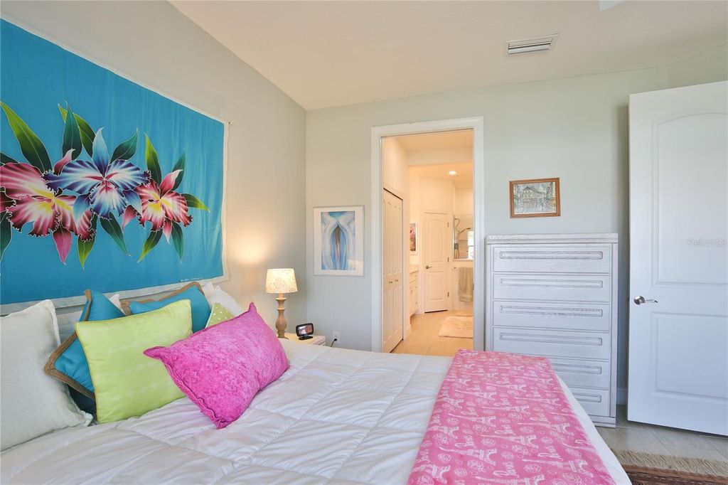 Image 23 of property listing at 7016 PLAYA BELLA DRIVE, Bradenton, FL 34209