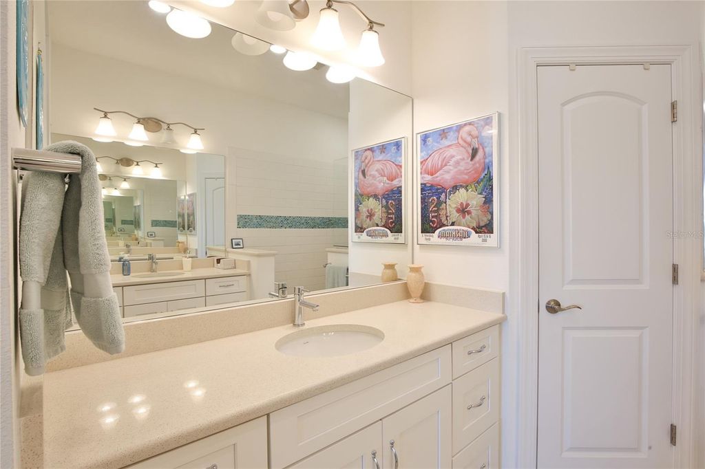 Image 26 of property listing at 7016 PLAYA BELLA DRIVE, Bradenton, FL 34209