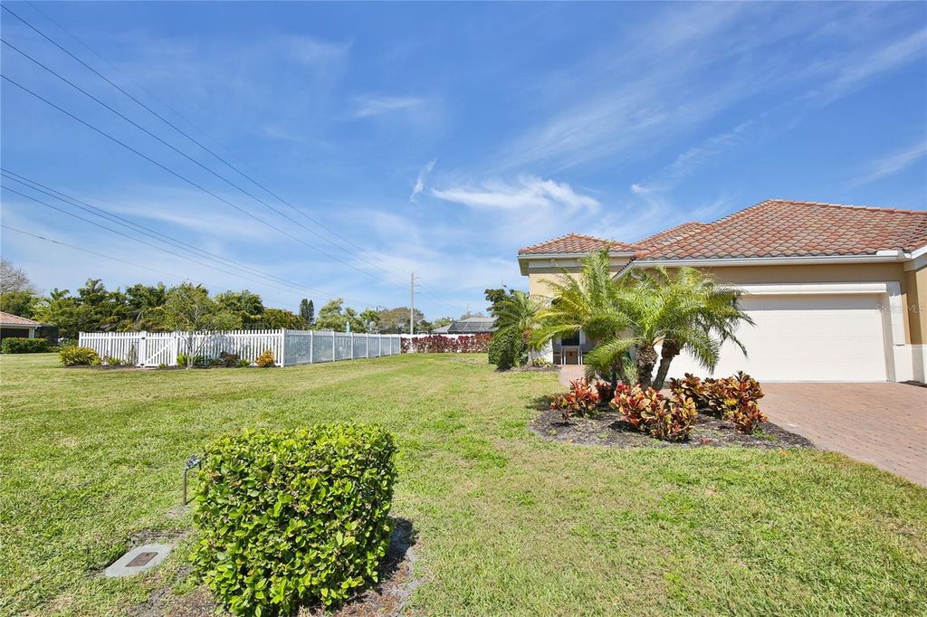 Image 34 of property listing at 7016 PLAYA BELLA DRIVE, Bradenton, FL 34209