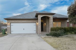 2908 Bahar Drive, Arlington, TX 76010